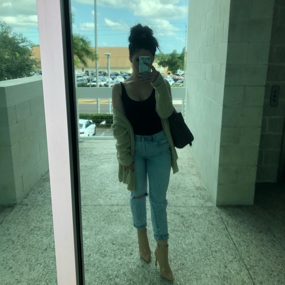 Meet Your Posher, Alexandria! - Picture 2 of 3